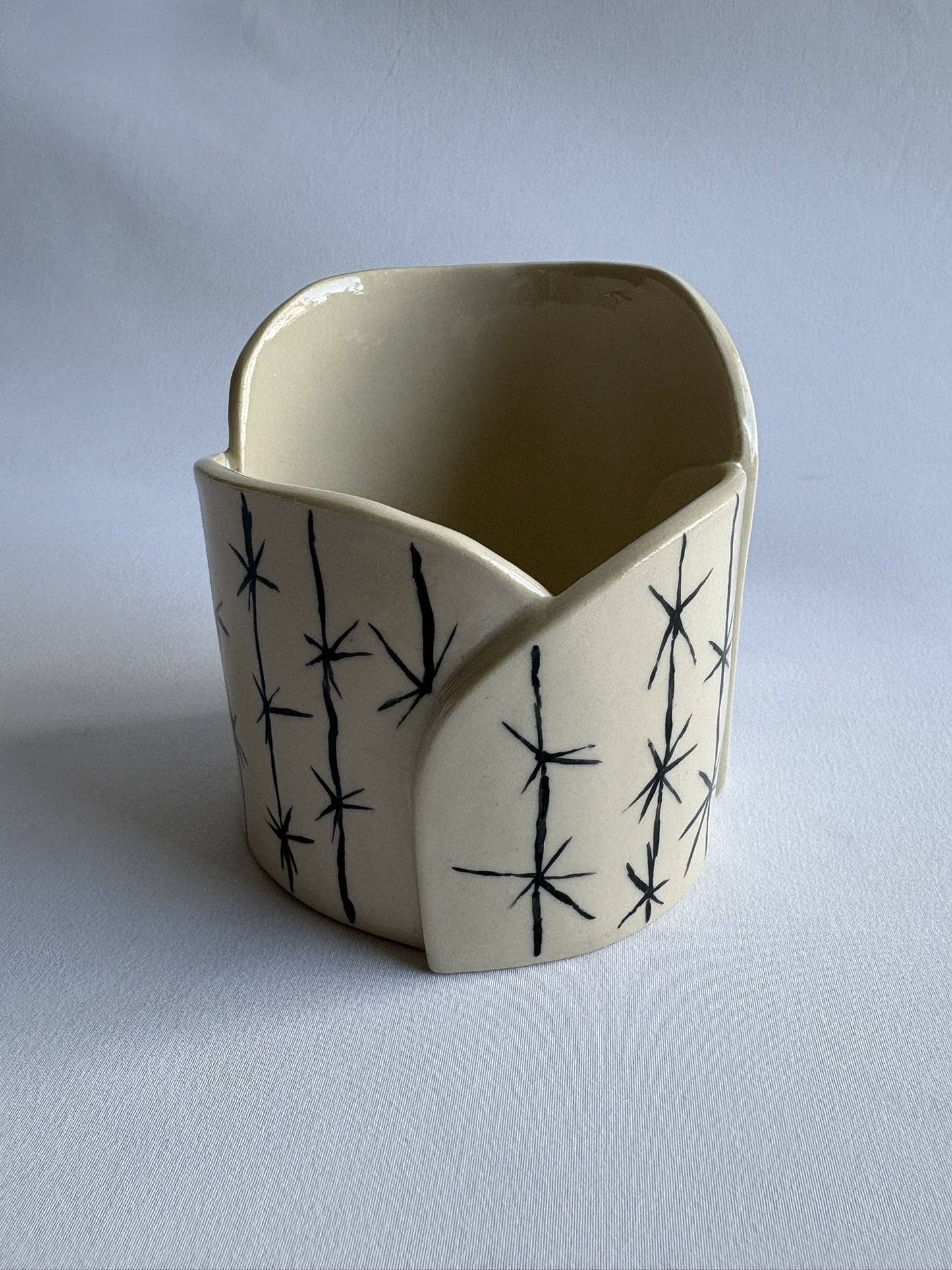 Maverick Barbed Wire Bowl